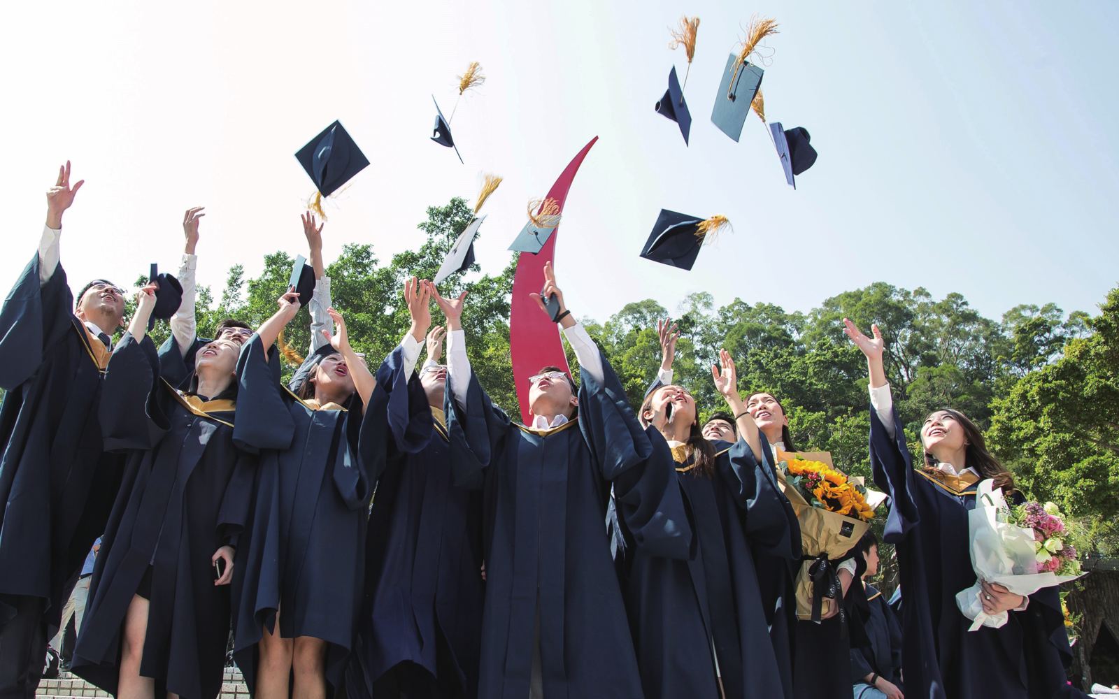 毕业生 Graduates